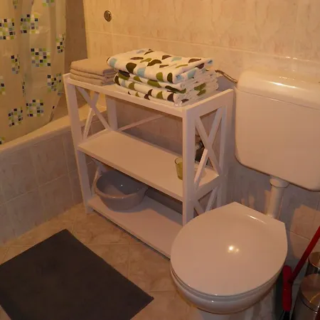 Vanesa Apartment *